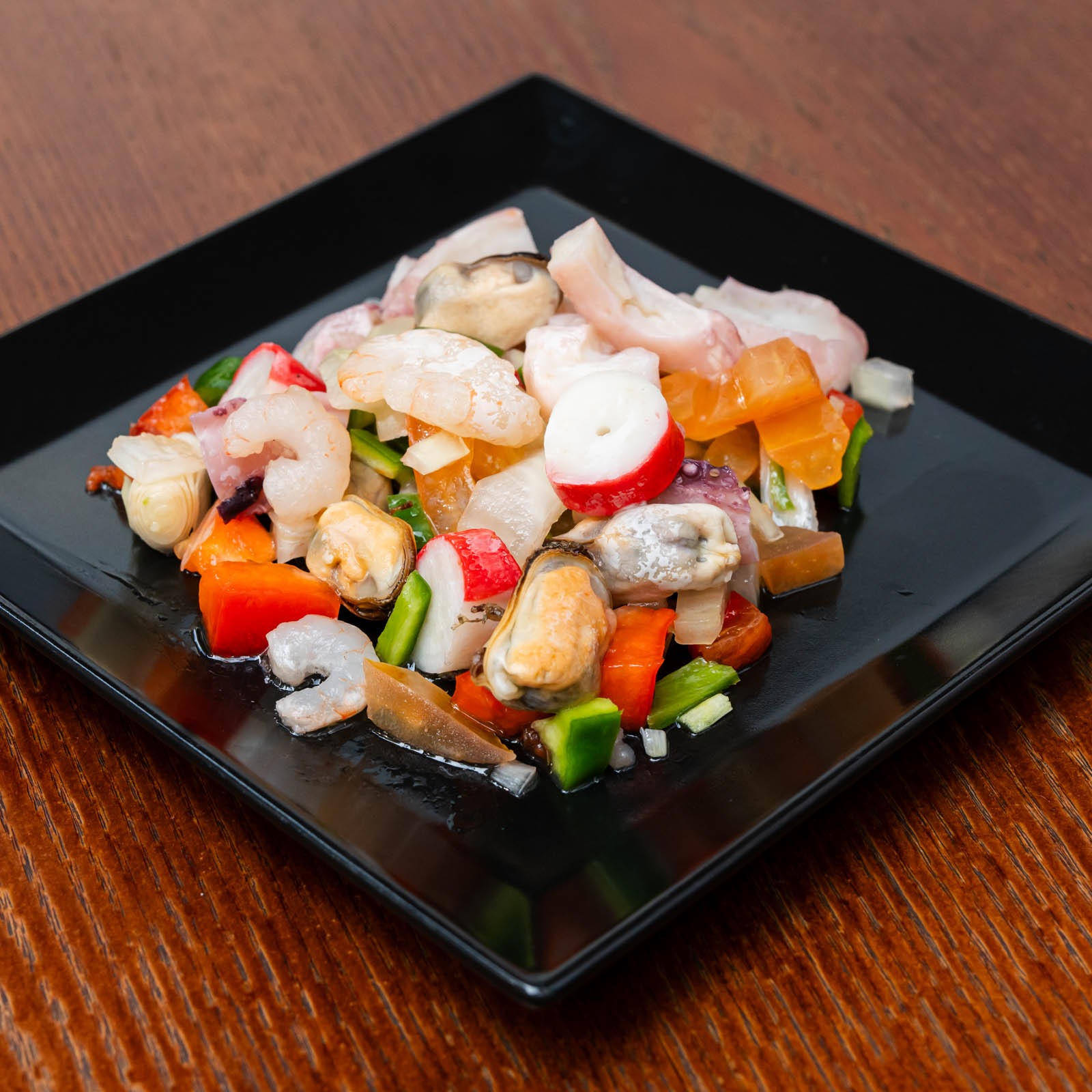 Холодный салат из морепродуктов