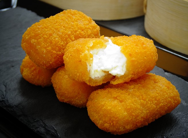 Bocaditos de queso crema (8 unidades)