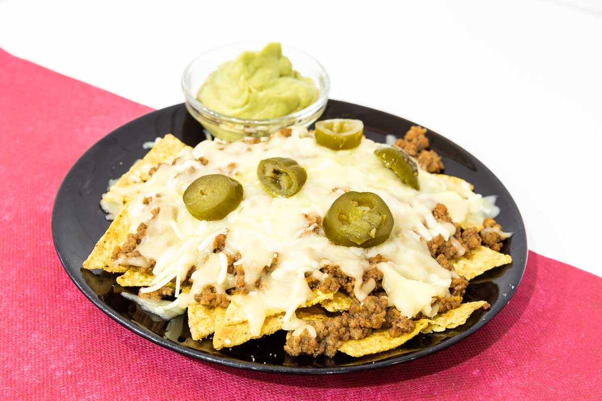 Nachos con carne e formaggio