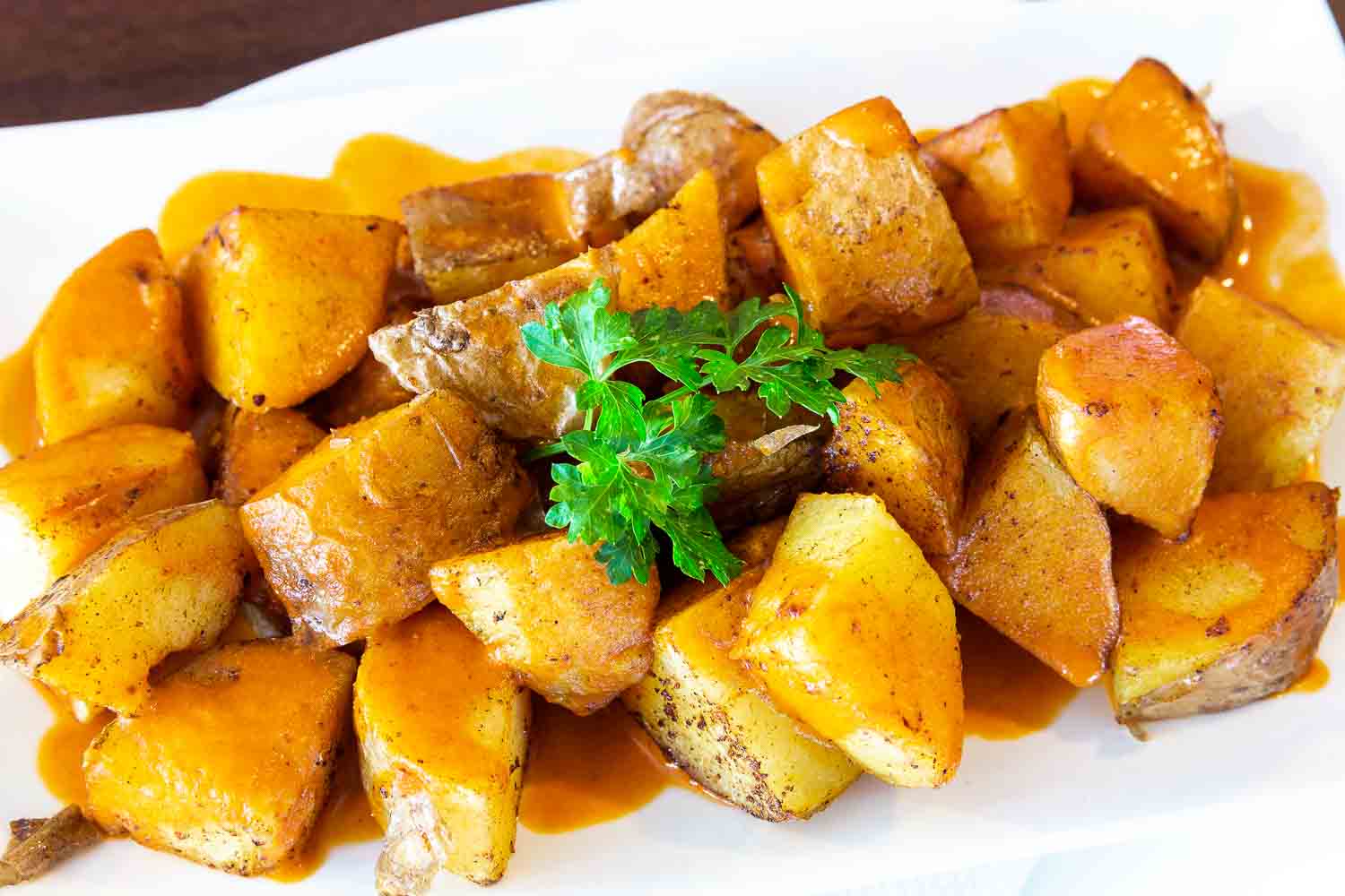 Картофель с горячим соусом
