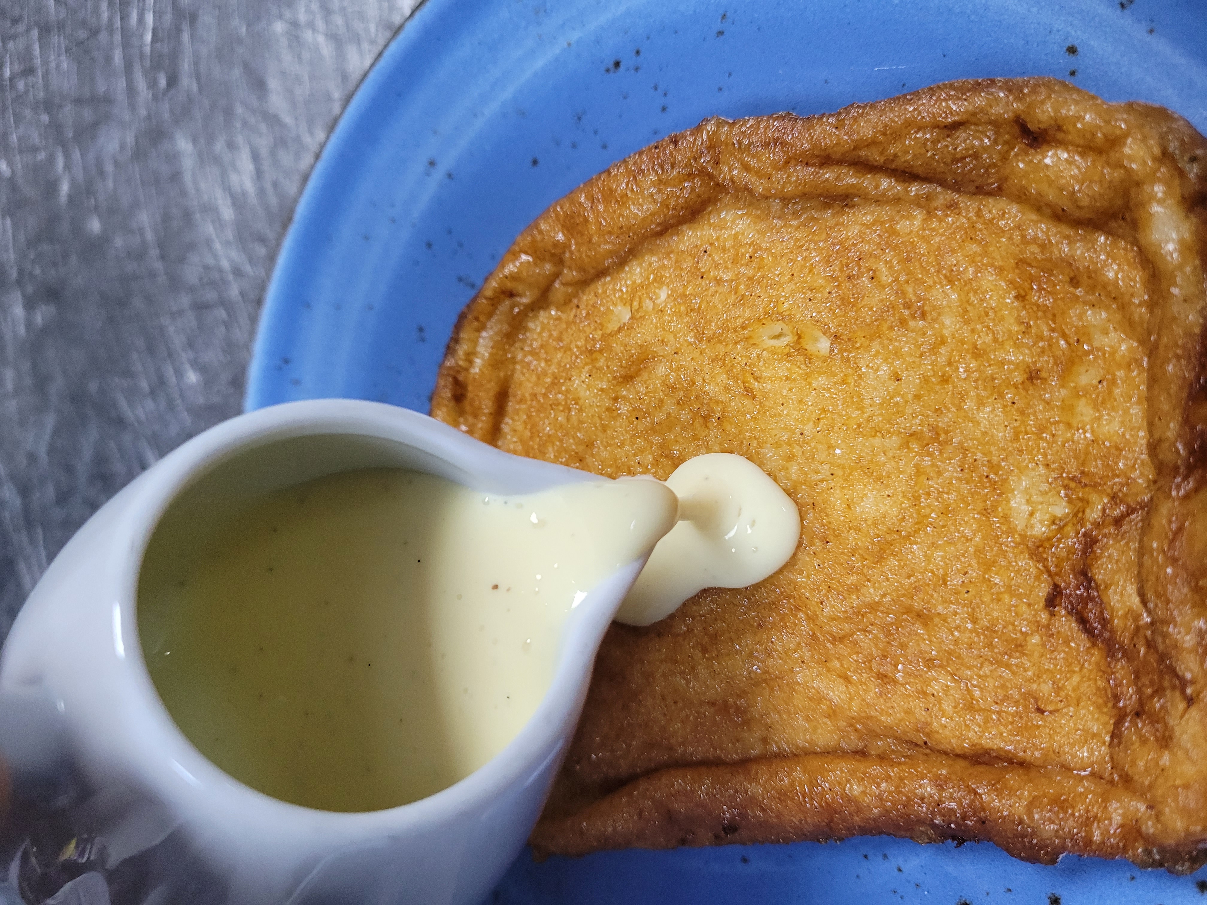 Torrijas Con Crema Inglesa