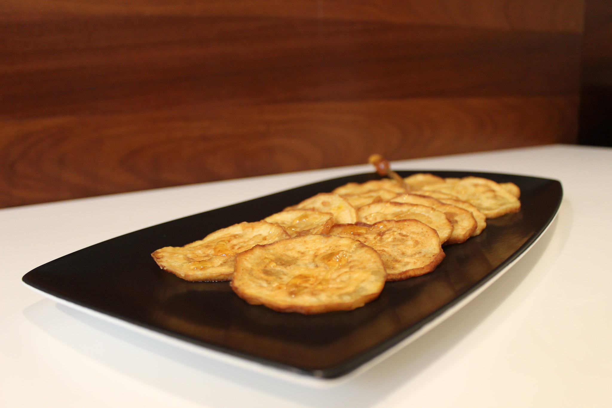 Fried aubergines with medlar honey 