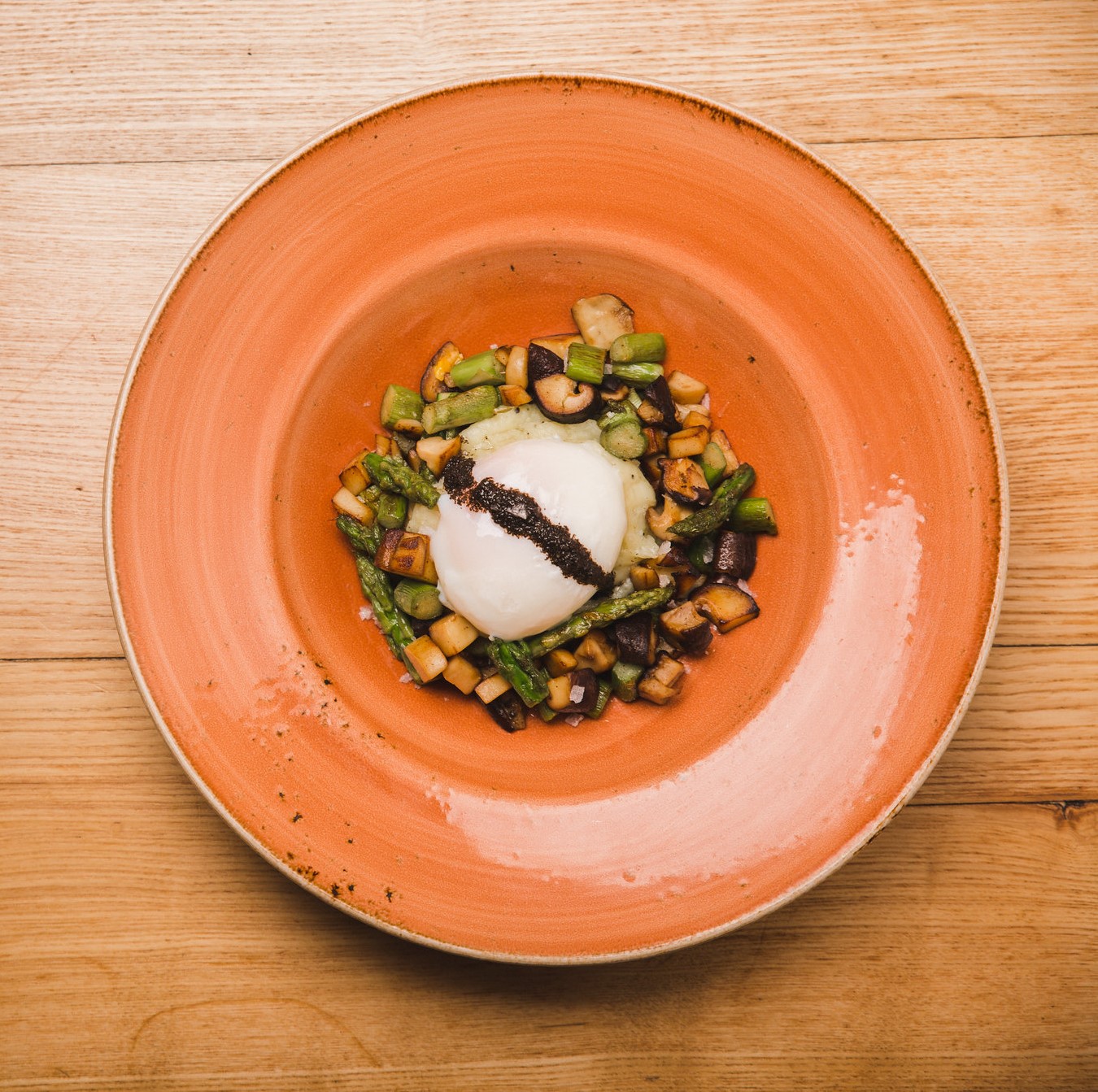 65ºegg with potato, mushroom, green asparagus & black truffle 