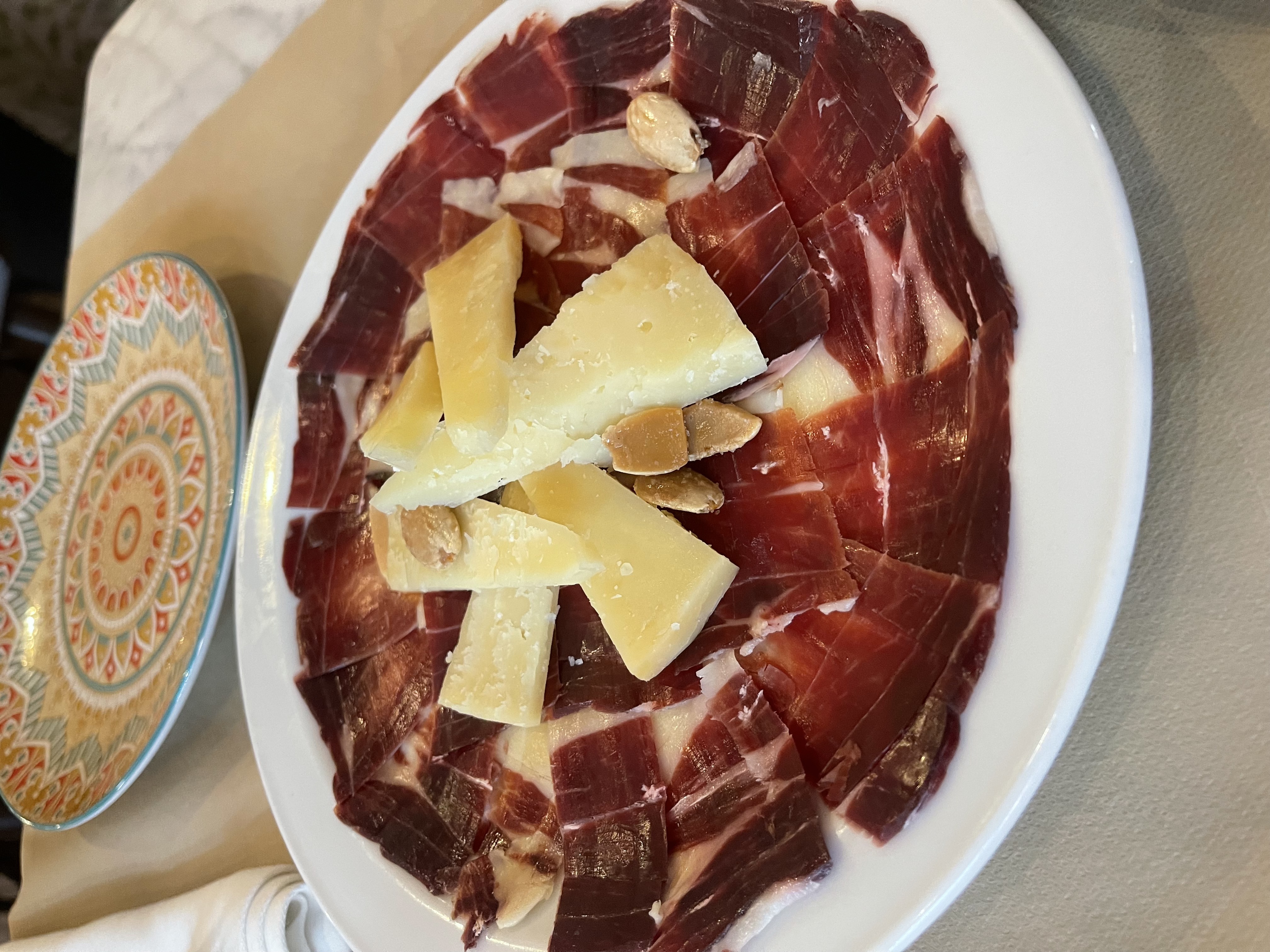 Plato de jamón bellota y queso reserva manchego