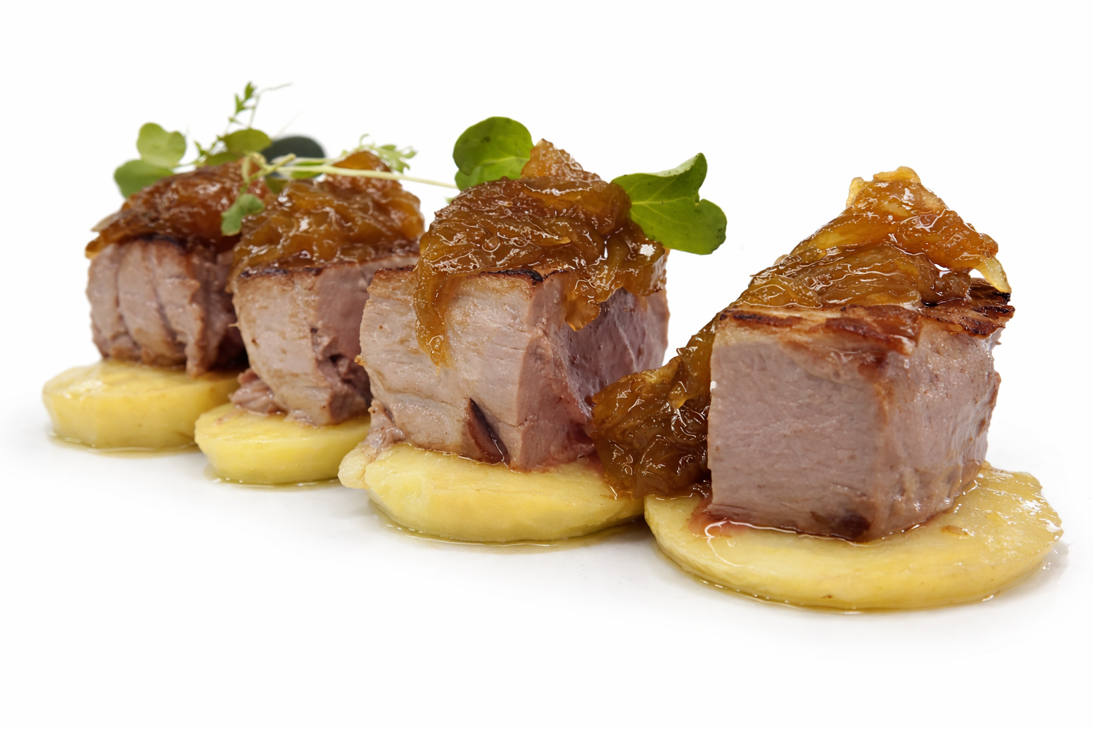 TUNA TACOS WITH ONIONS