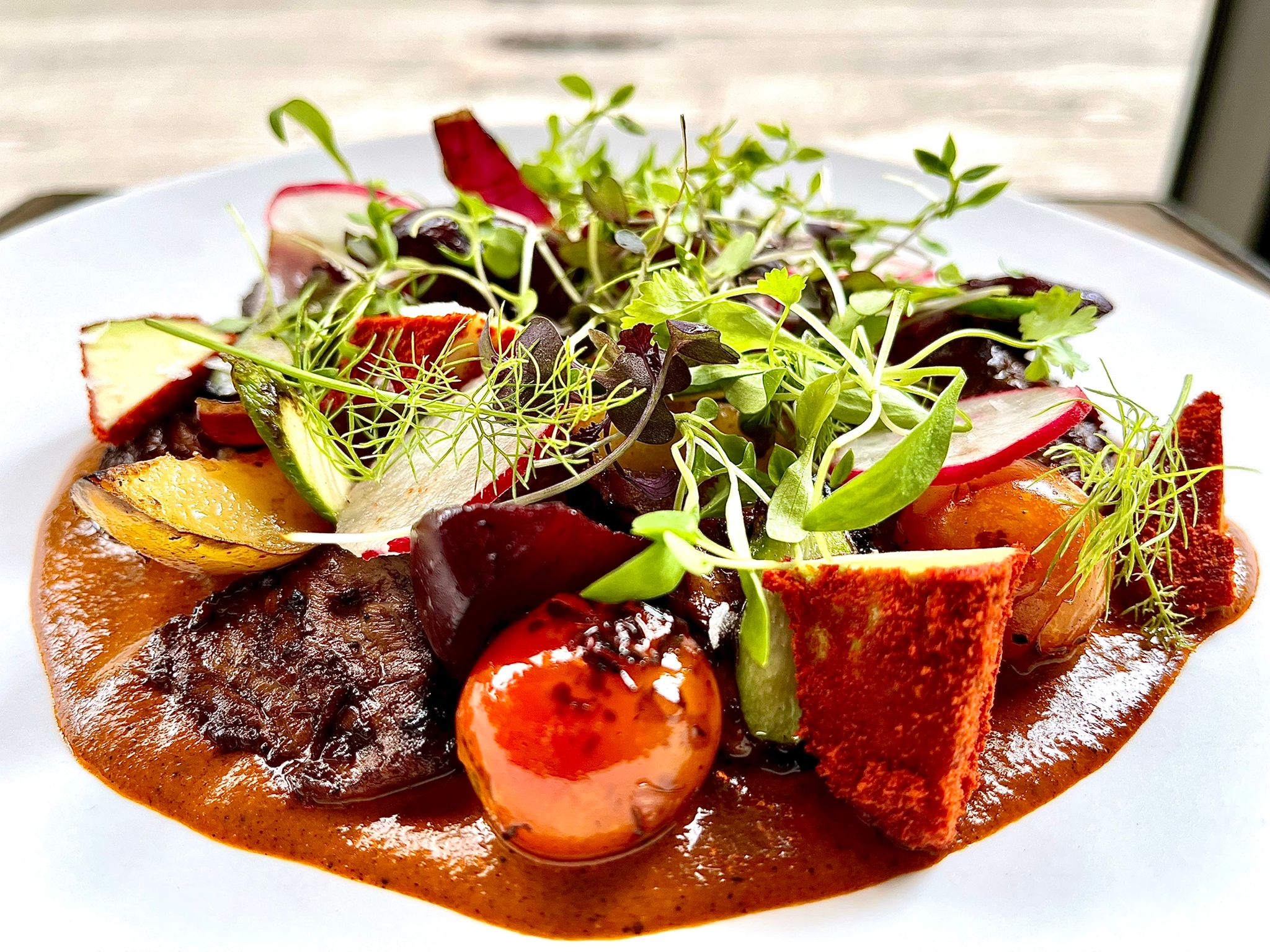Salpicon caliente y picante de atun, verduras y mojo canario tatemado