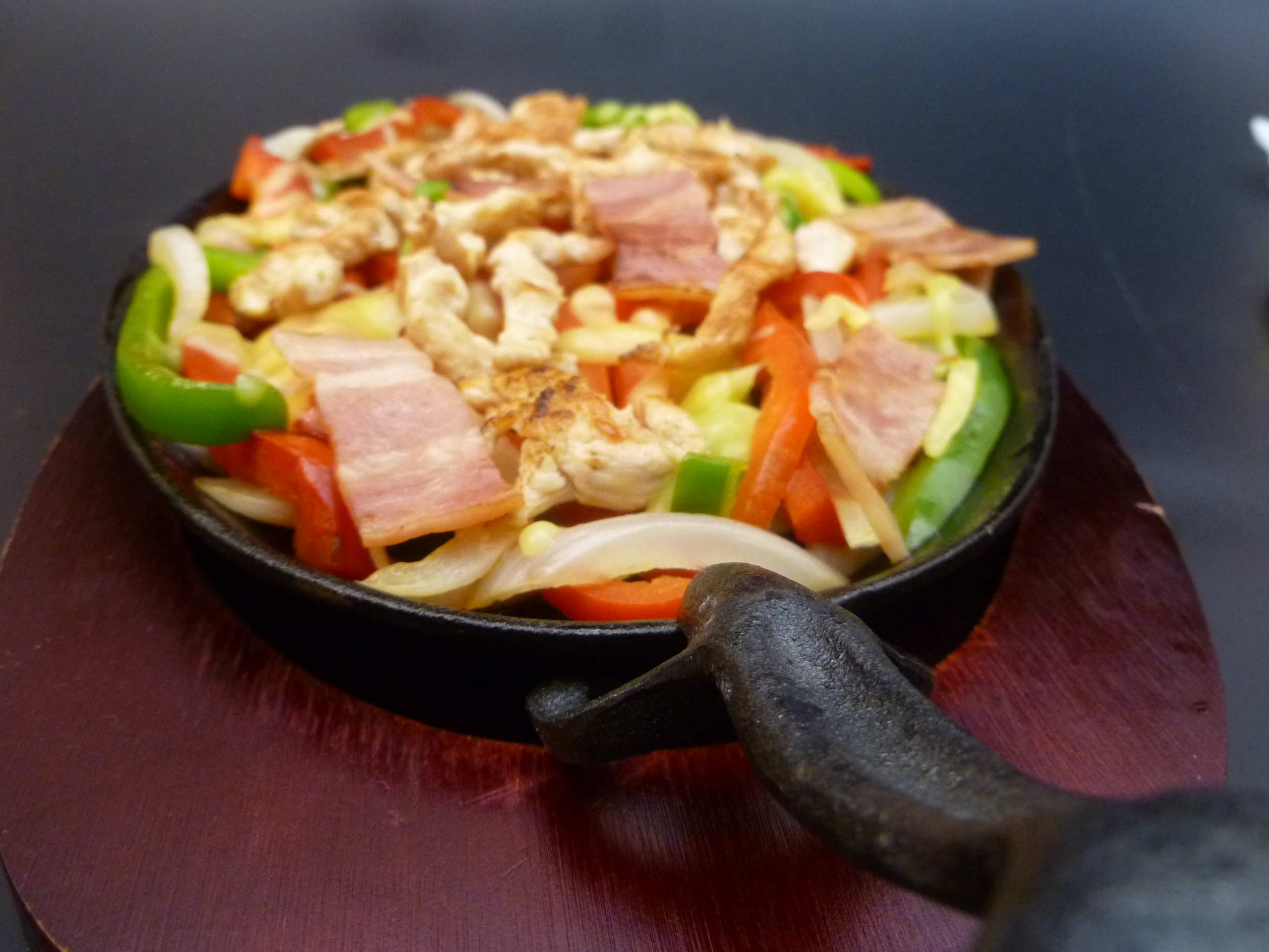 Alambre de ternera, pollo o mixto (para dos personas)