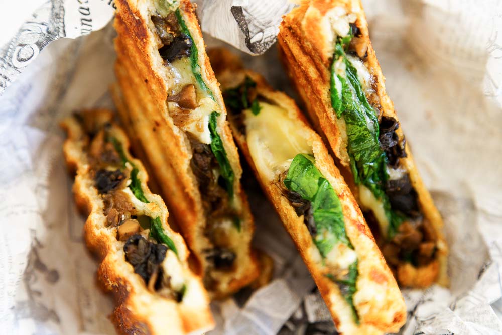 Bikini de duxel de setas y brie