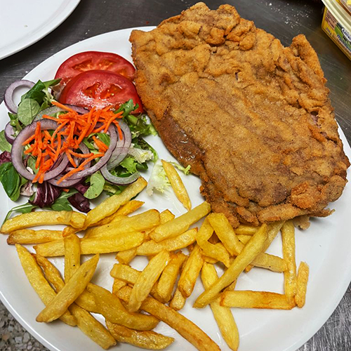 Cachopo asturiano: prosciutto tradizionale serrano, formaggio cabrales 