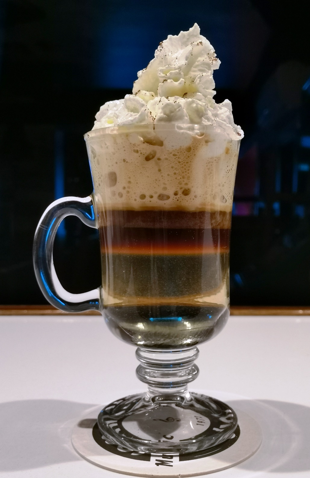 Irischer kaffee-cocktail 