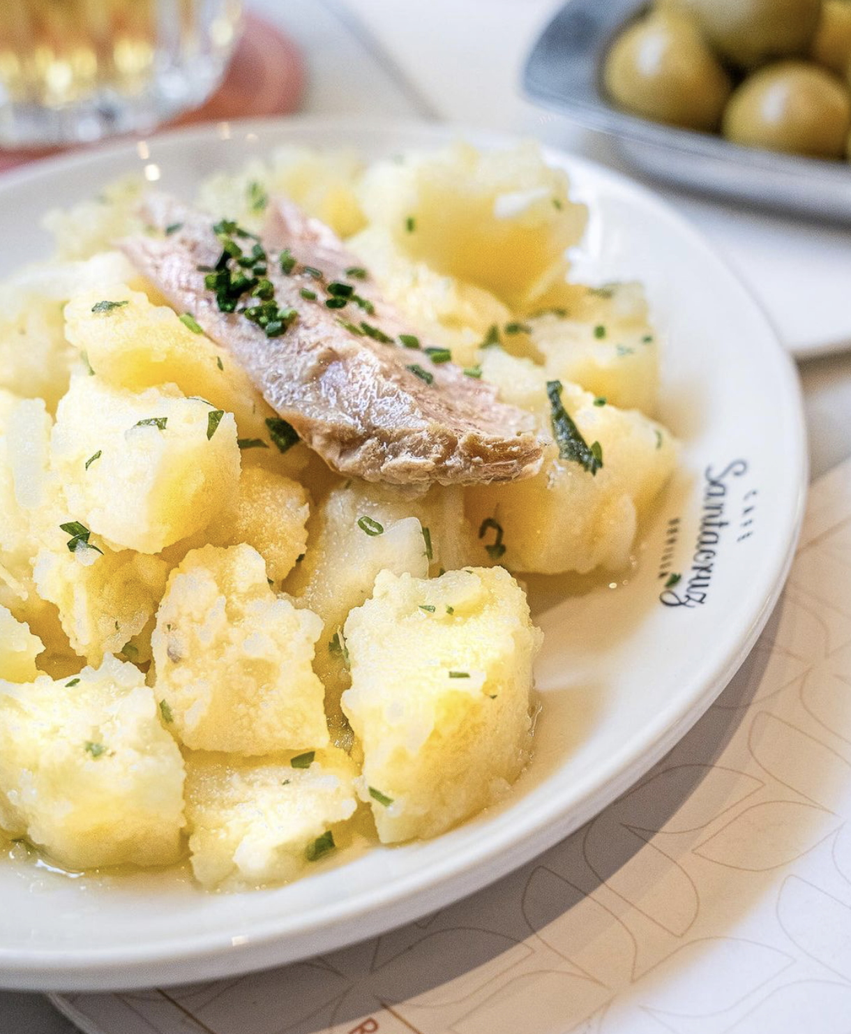 Potatoes seasoned with Jerez vinegar and canutera tuna