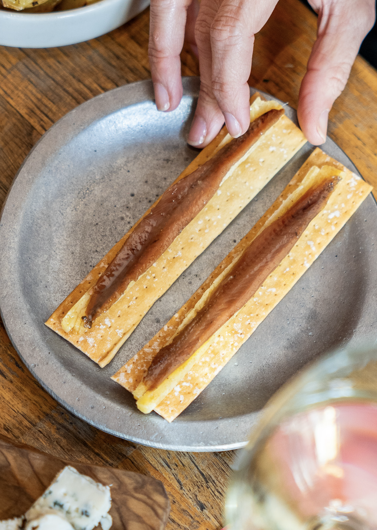 Sardellen 00 mit Noisette-Butter