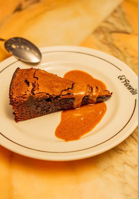 Tarta de chocolate y avellanas