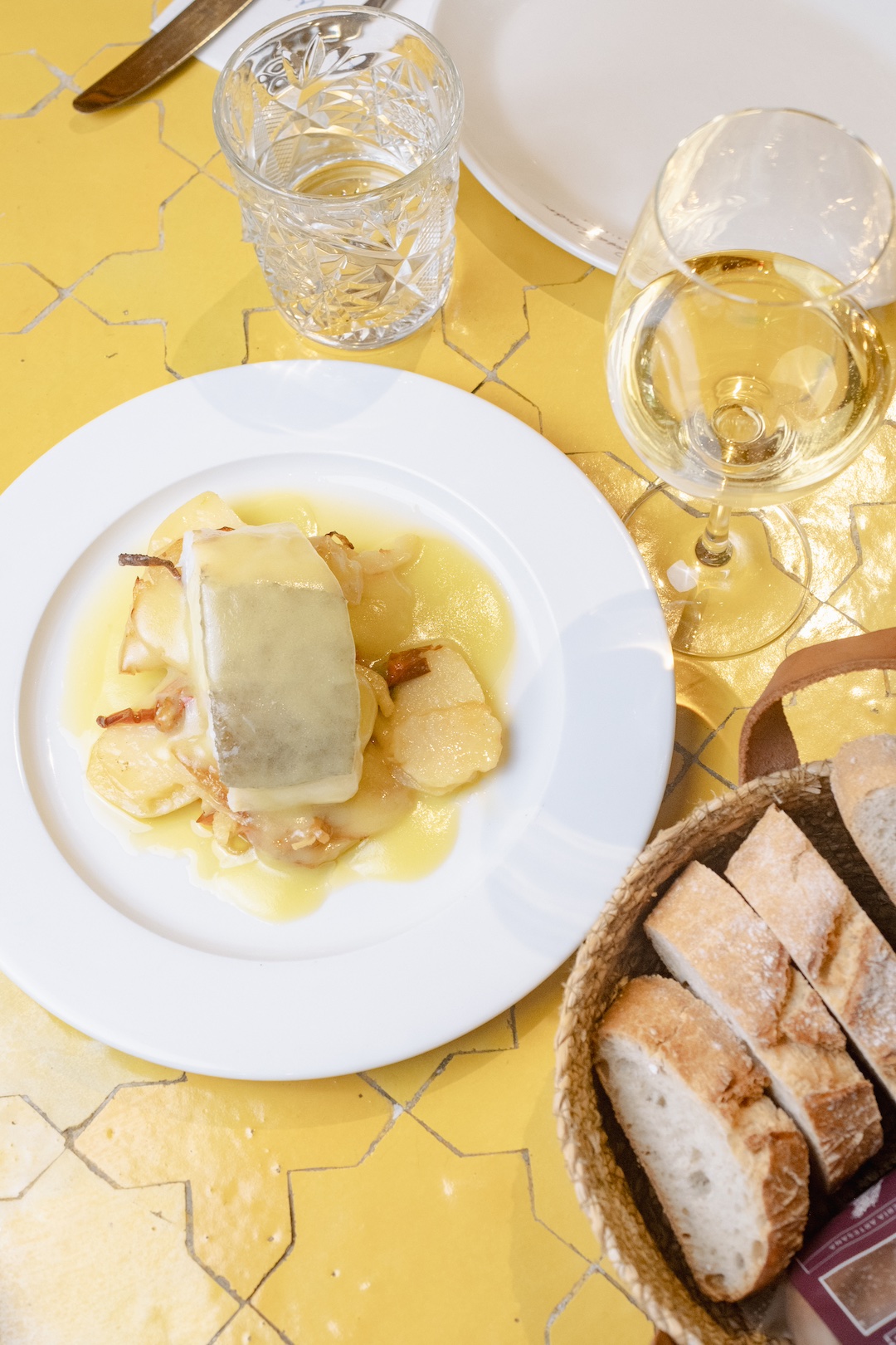 Lomo de bacalao a la plancha con su pilpil al momento