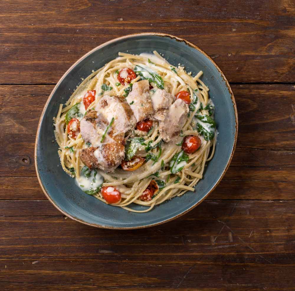 CHICKEN ALFREDO FIORENTINA PASTA