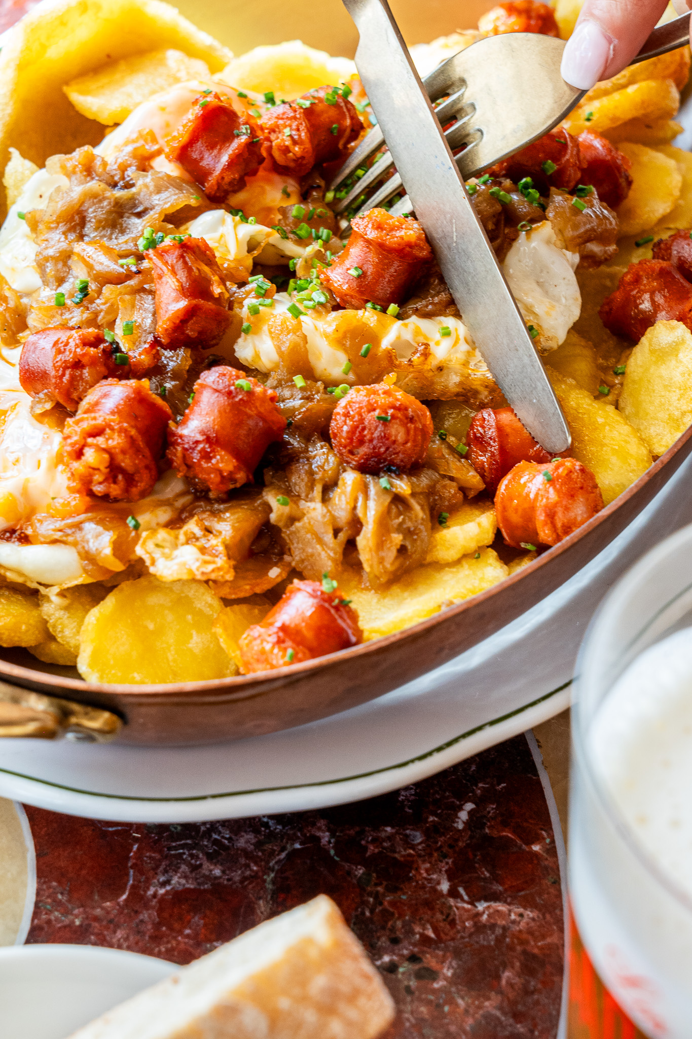 Patata rota con huevos fritos y chistorra de Arbizu.