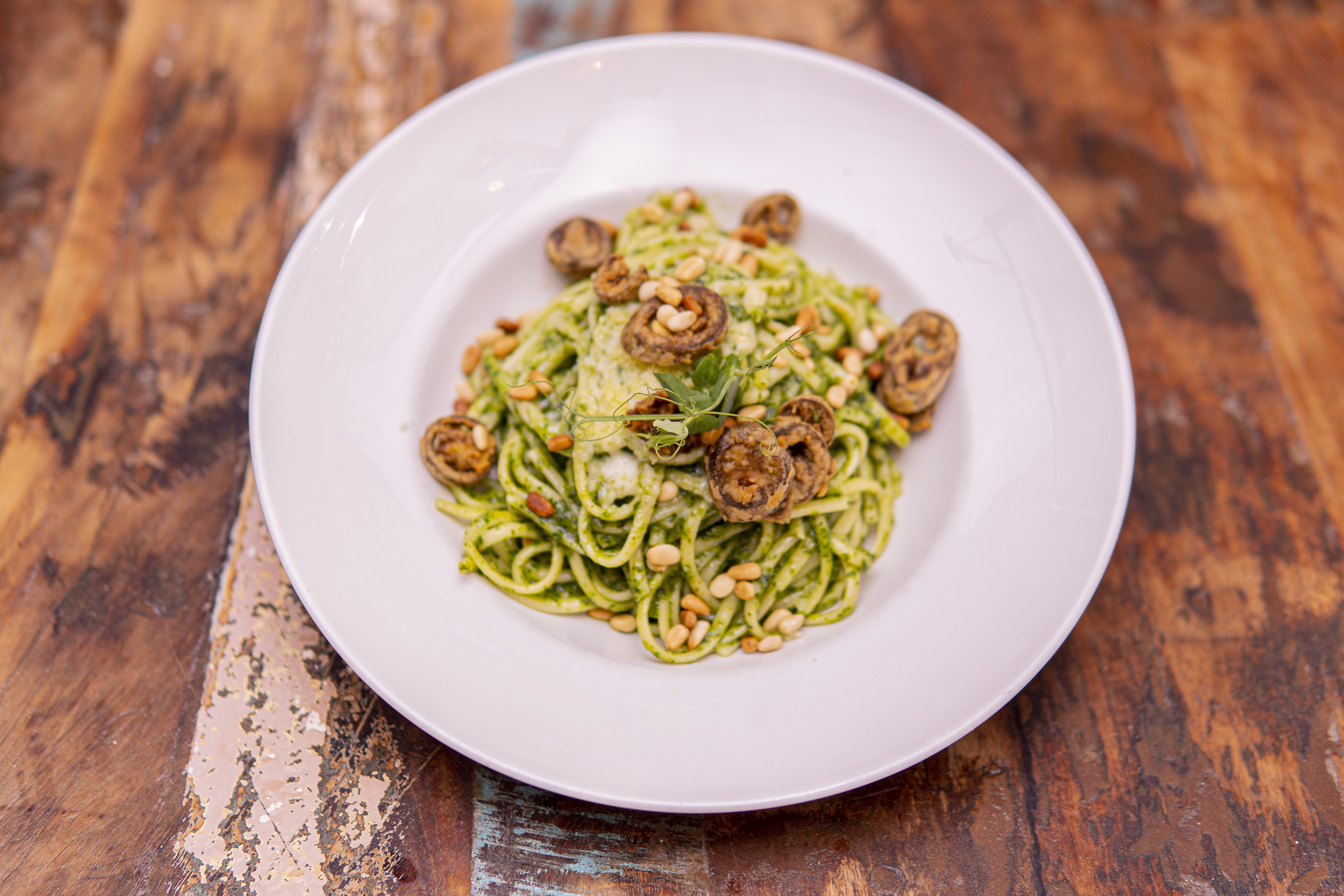 LINGUINI CON PESTO