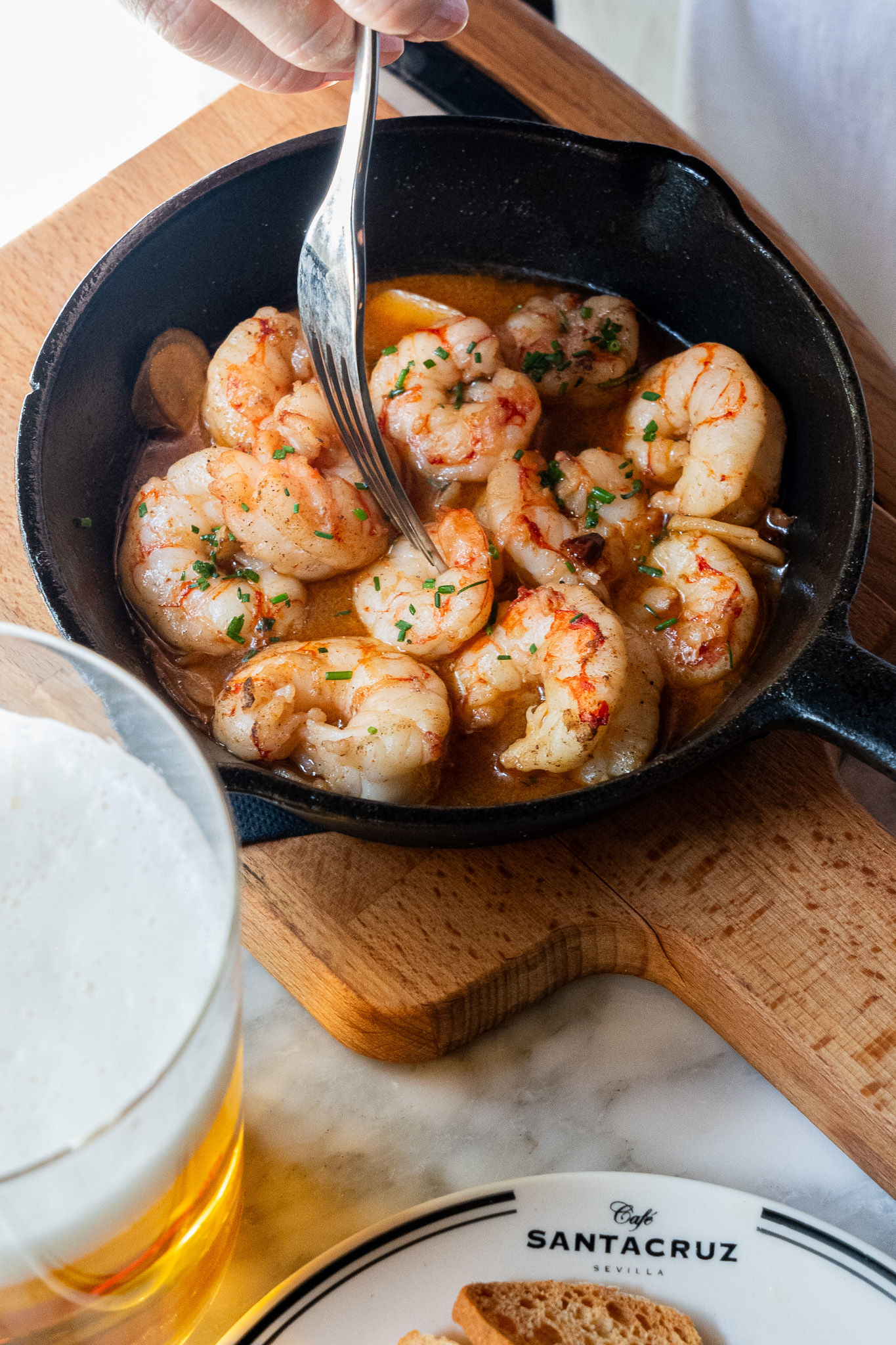 Crevettes à l'ail et amontillado 