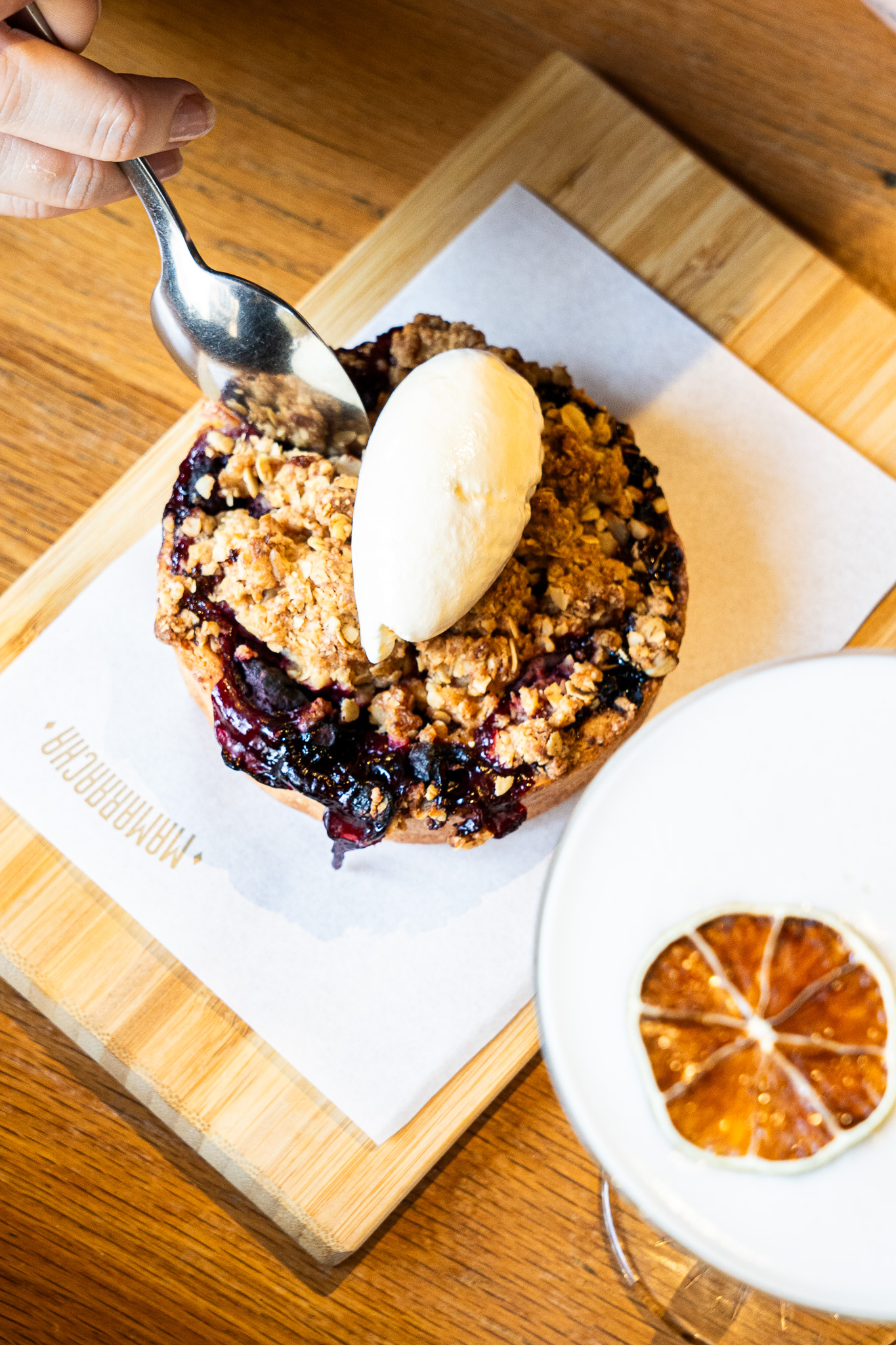 Red berry crumble with ice cream