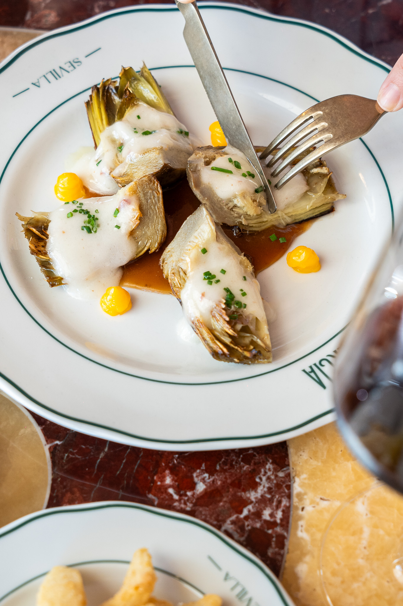 Sautéed artichoke with amontillado, acorn-fed ham and mint