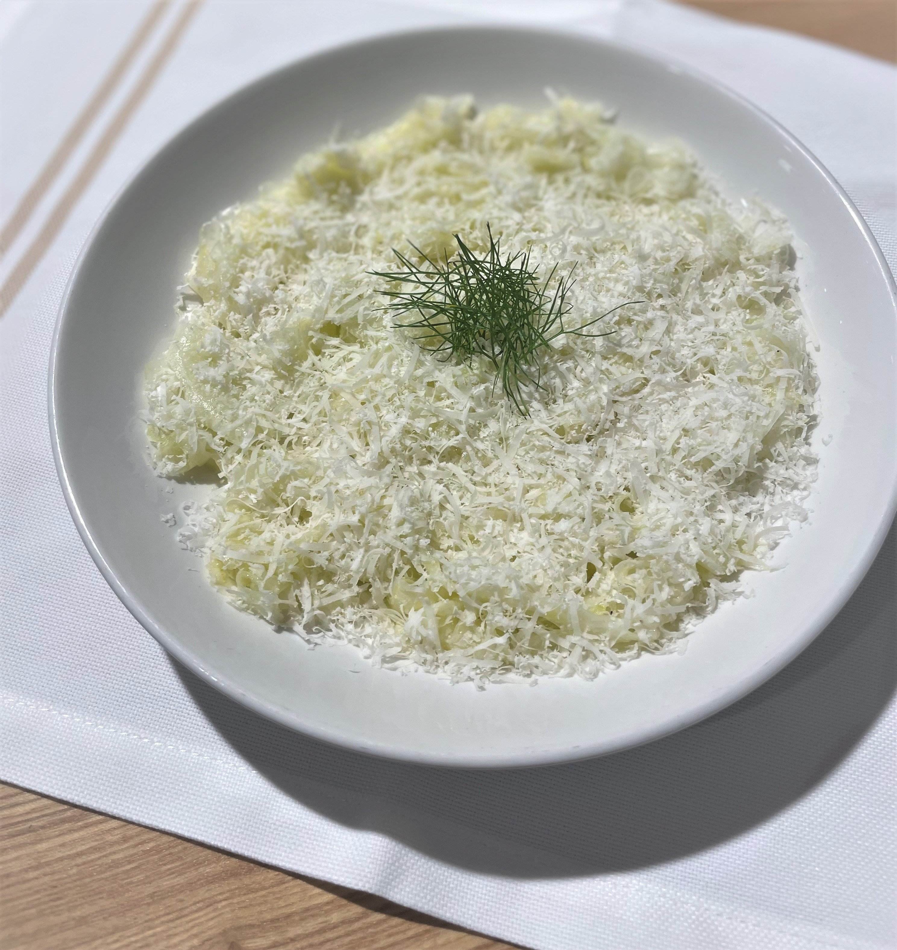 Ensalada de hinojos con parmesano