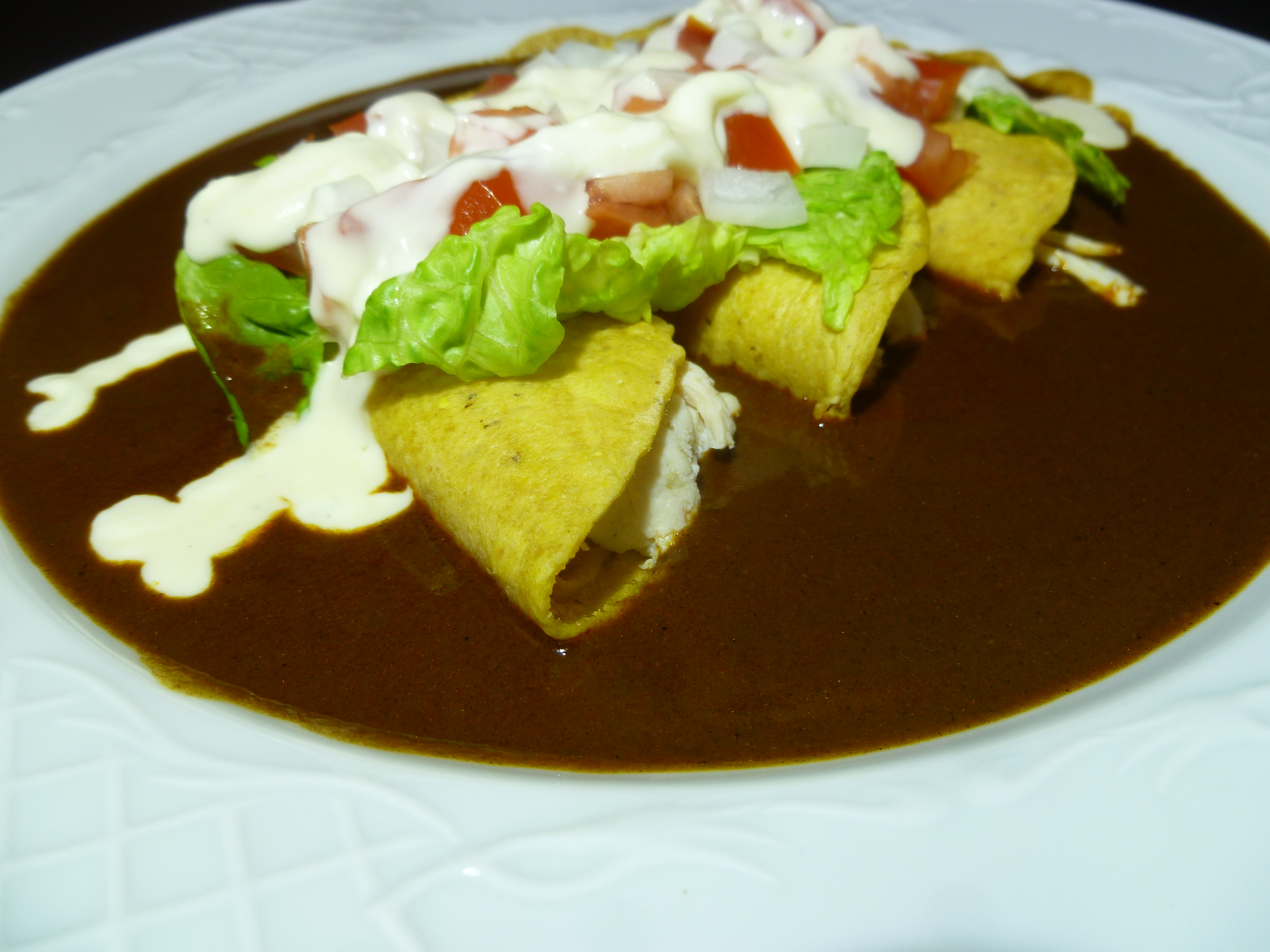 Enchiladas mit Maulwurfsoße