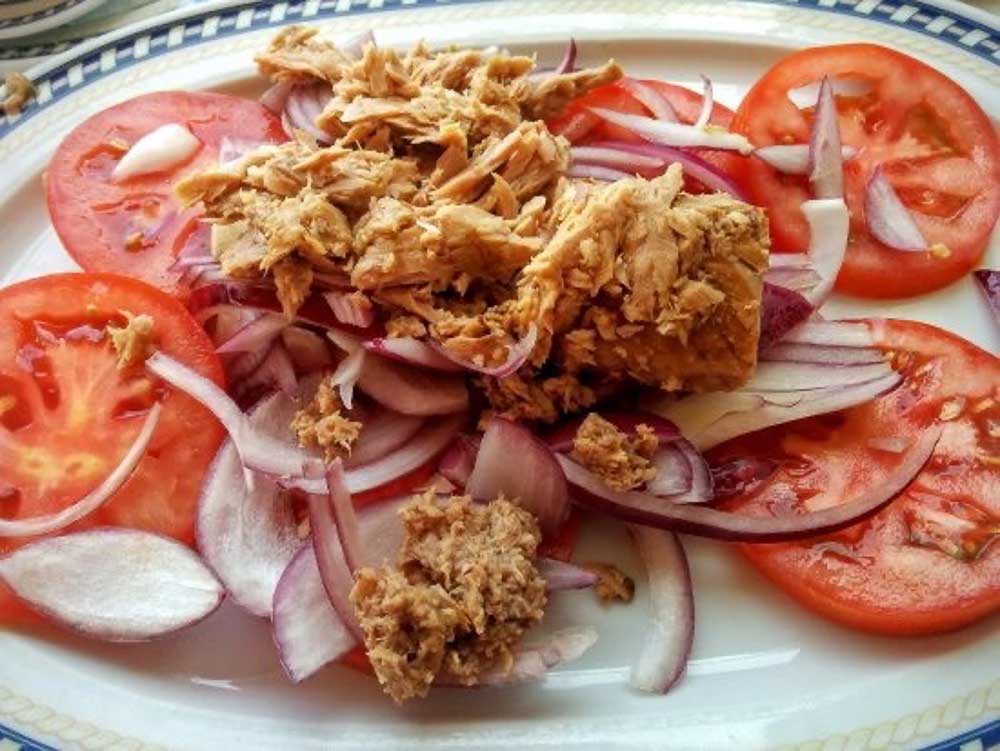 TOMATO SALAD, TUNA, CHEESE