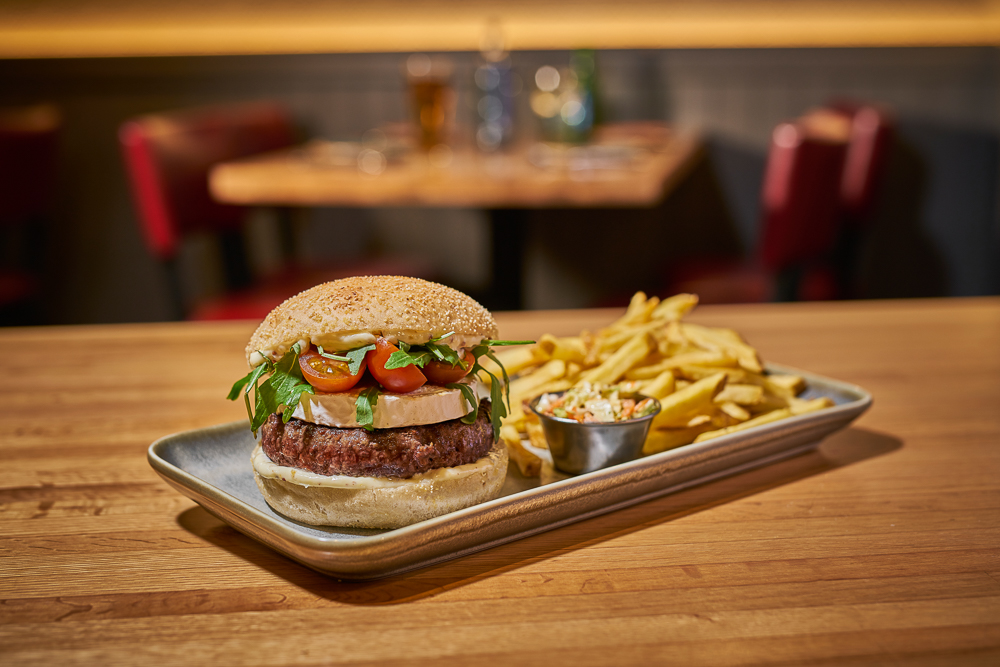 GOAT CHEESE ANGUS BURGER NEW