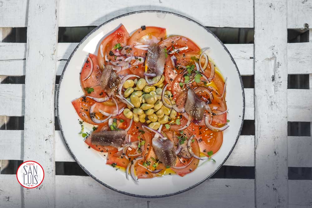 Tomate, haricots, sardine fumée