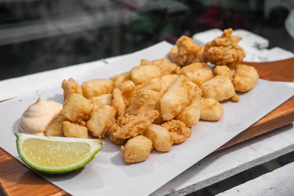  Calmars frits à la mayonnaise épicée