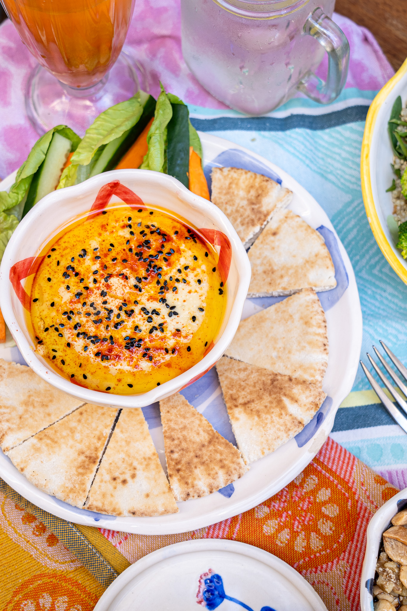HUMMUS