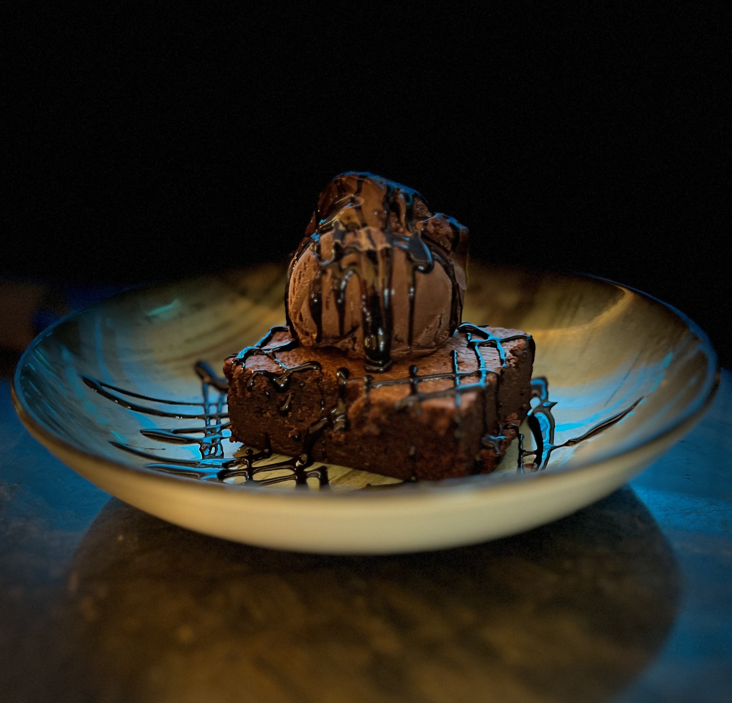 CHOCOLATE BROWNIE