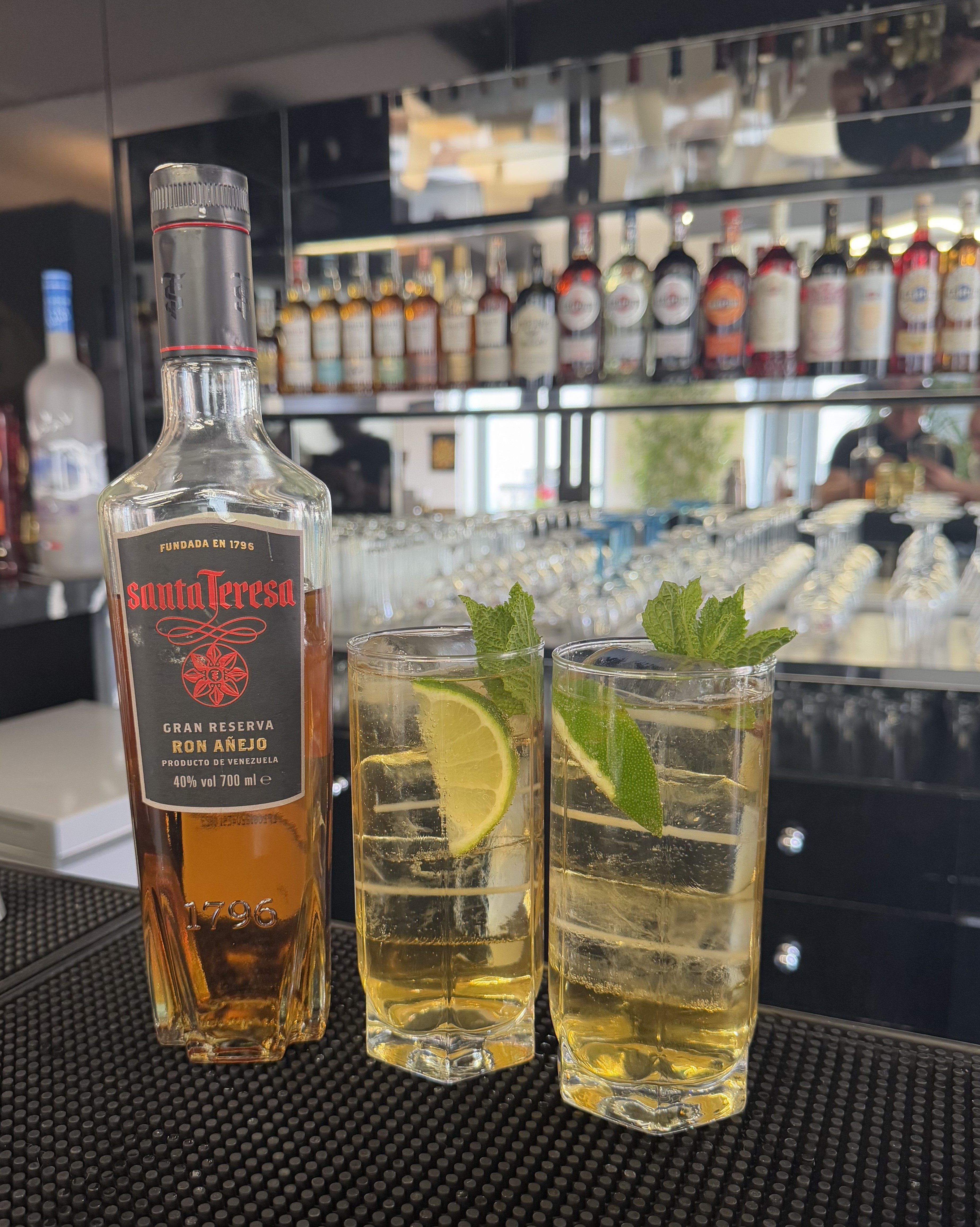 "SANTA TERESA por ALE"