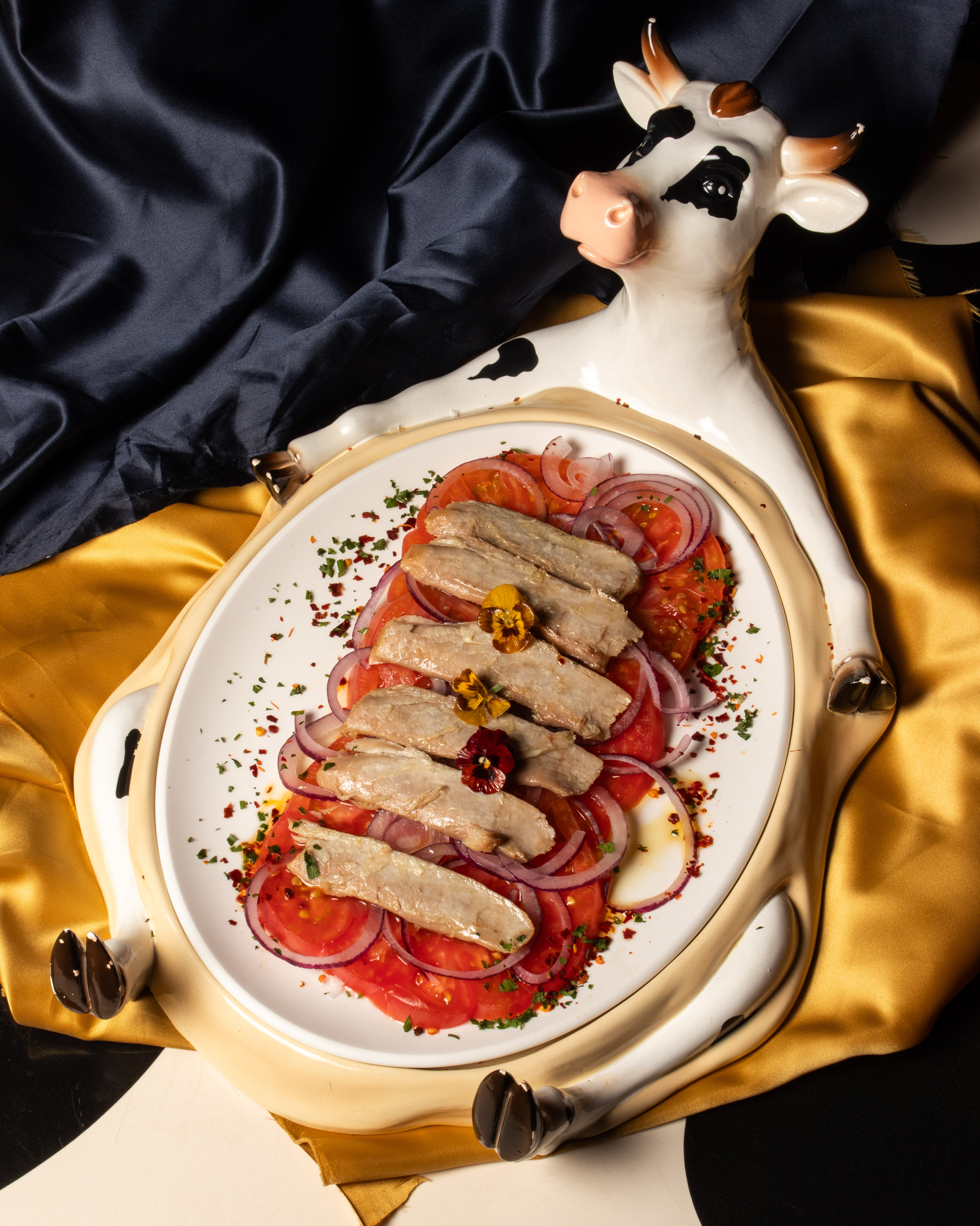 Tomate rosa 🍅 con ventresca de atún 🫒