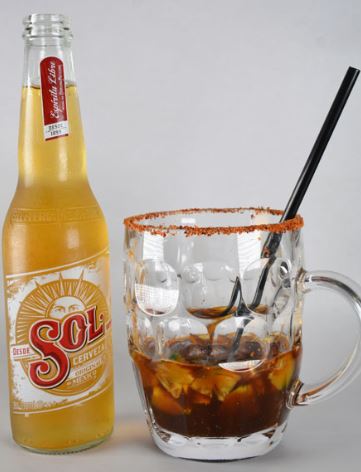 Michelada con pepino