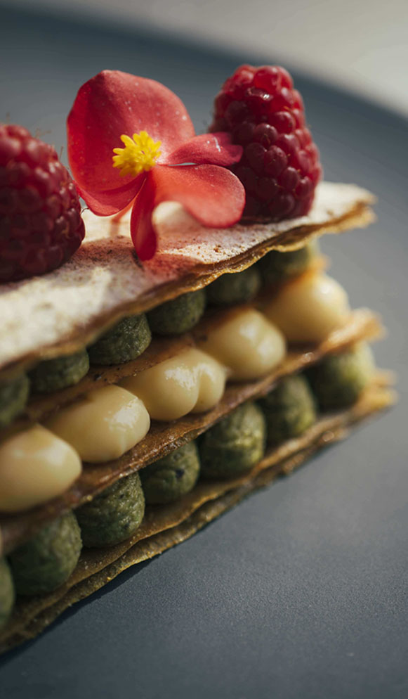 Milhoja de Pistacho con Helado Especiado