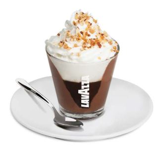 Nocciolato (Café con Nutella, nata y avellana tostada)