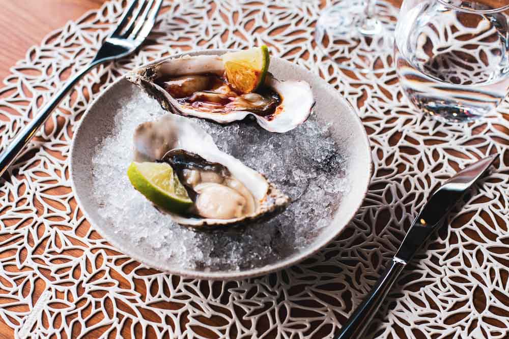 Claire oyster Nº2 with chipotle chile and ponzu sauce or naked 