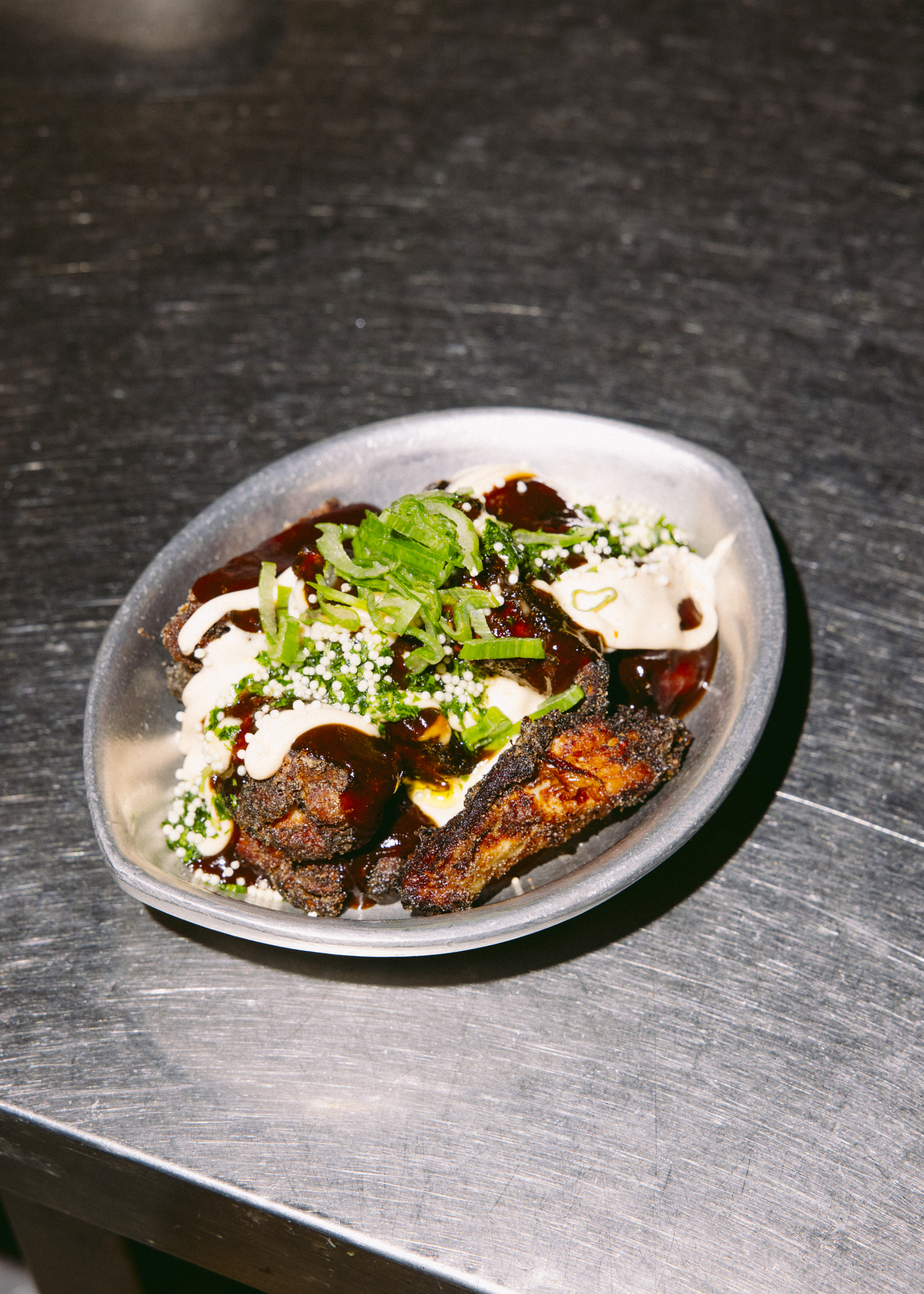 Chicken crispy wings with BBQ sauce & chipotle mayonnaise