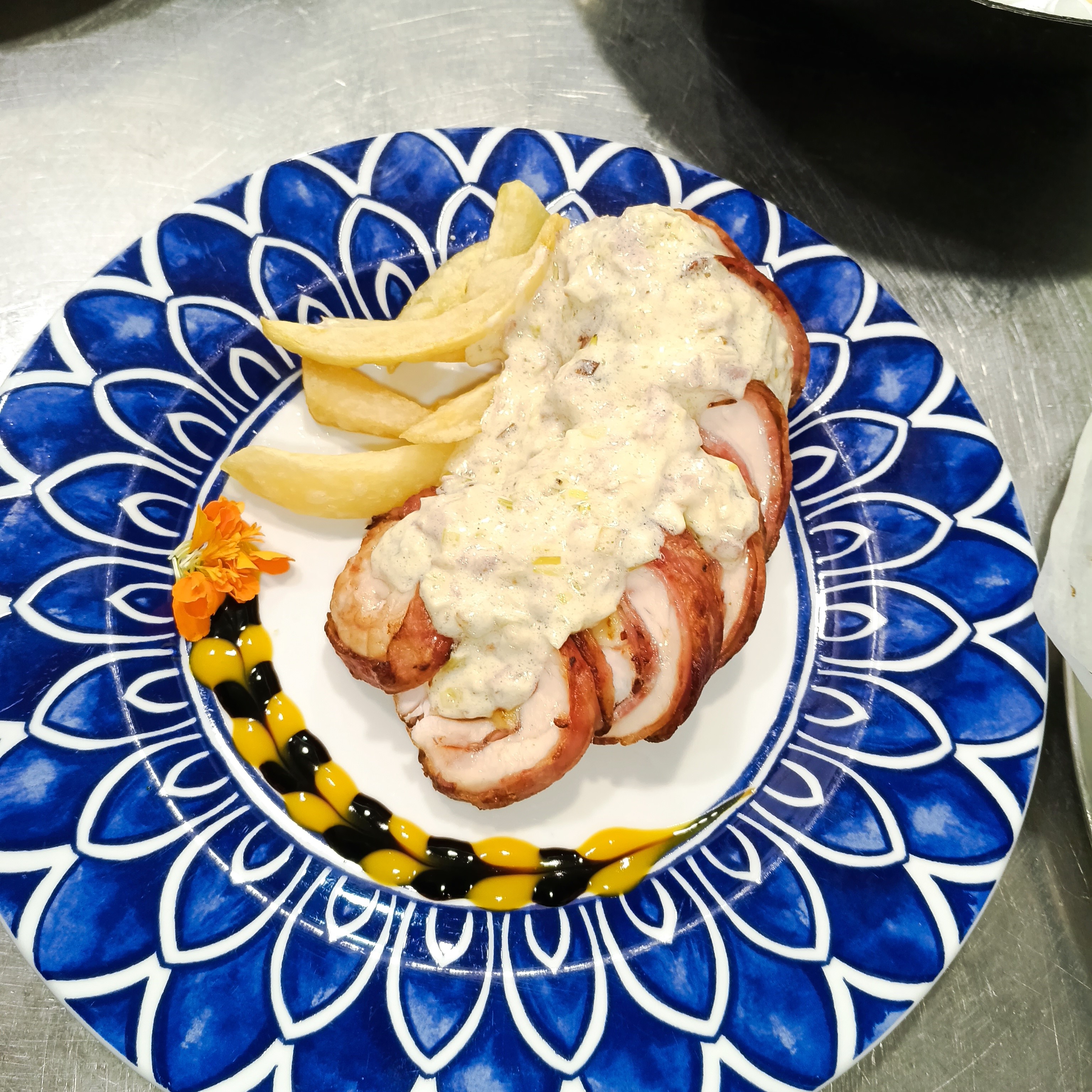 Pechuga de pollo rellena