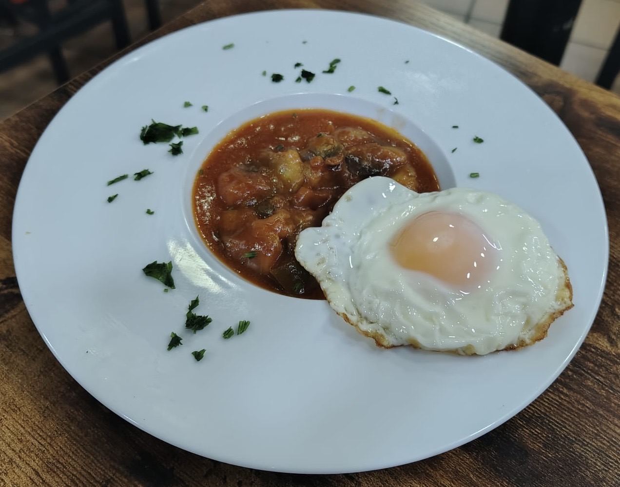 Ratatouille com ovo frito