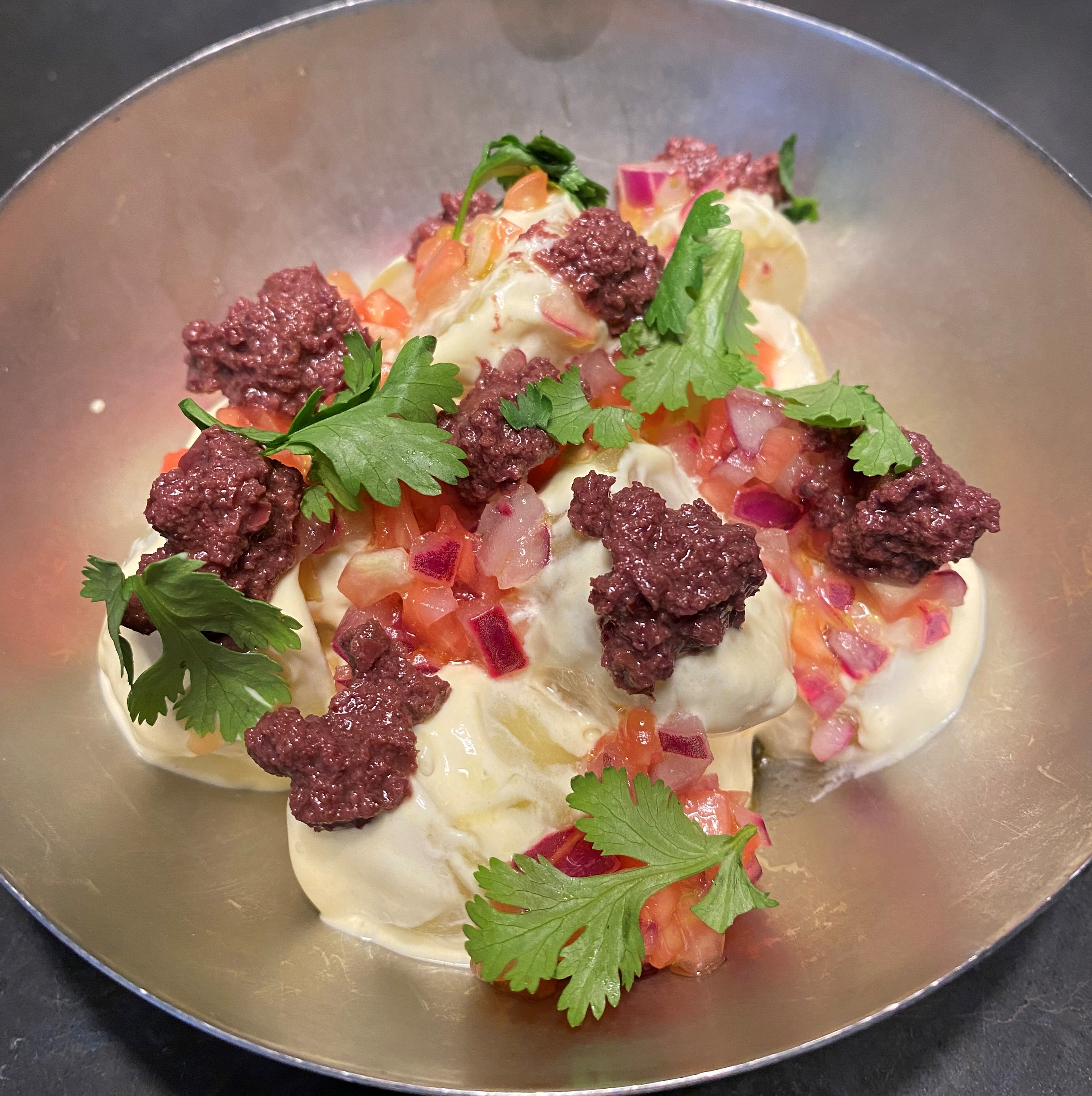 Potatoes with chilli mayonnaise, pico de gallo and olive sauce - NEW