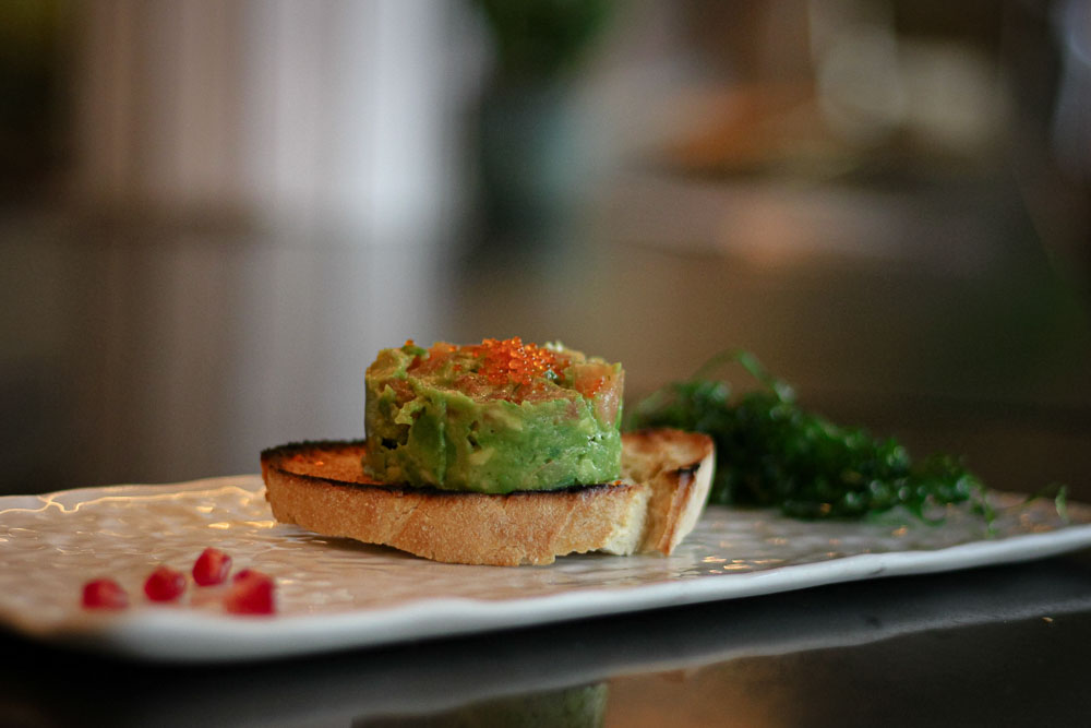 Pintxo de nuestro tartar de salmón
