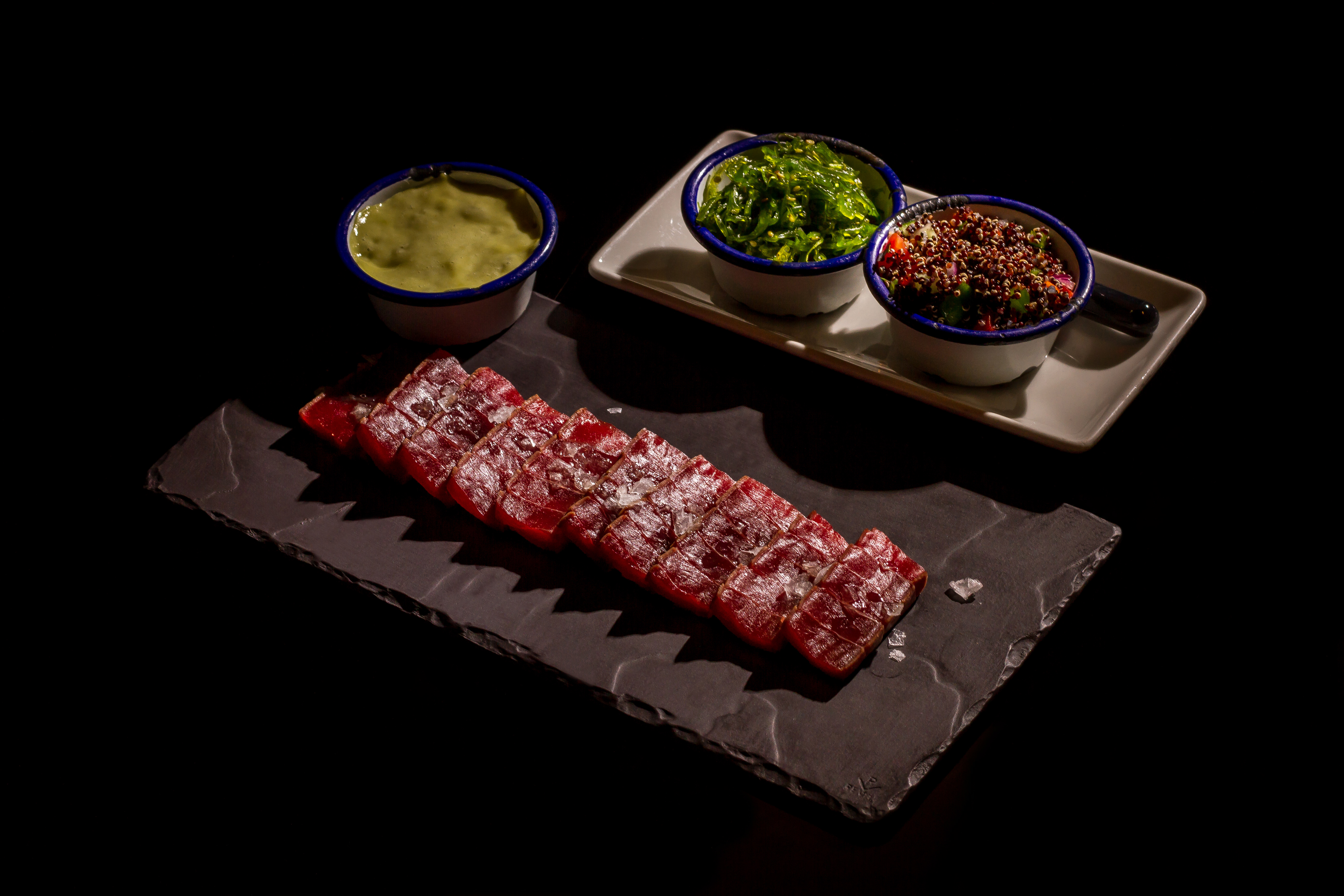 Tuna tataki with quinoa, wakame, wasabi and soy sauce