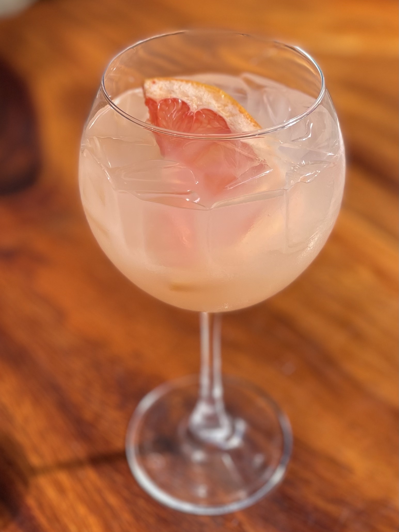 Salmoncito Tanqueray