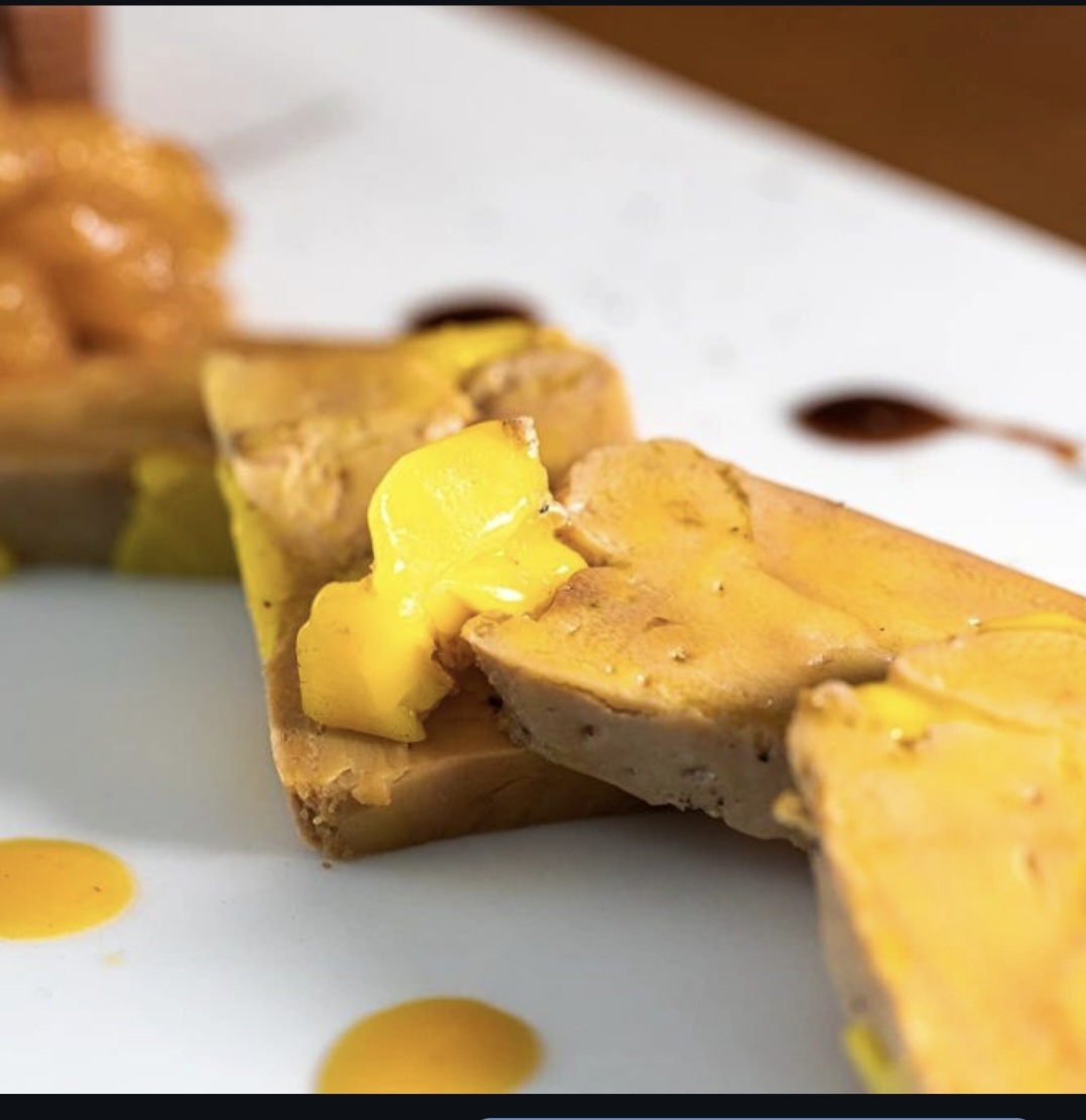 FOIE GRASS WITH SMOKED PINEAPPLE CHUTNEY