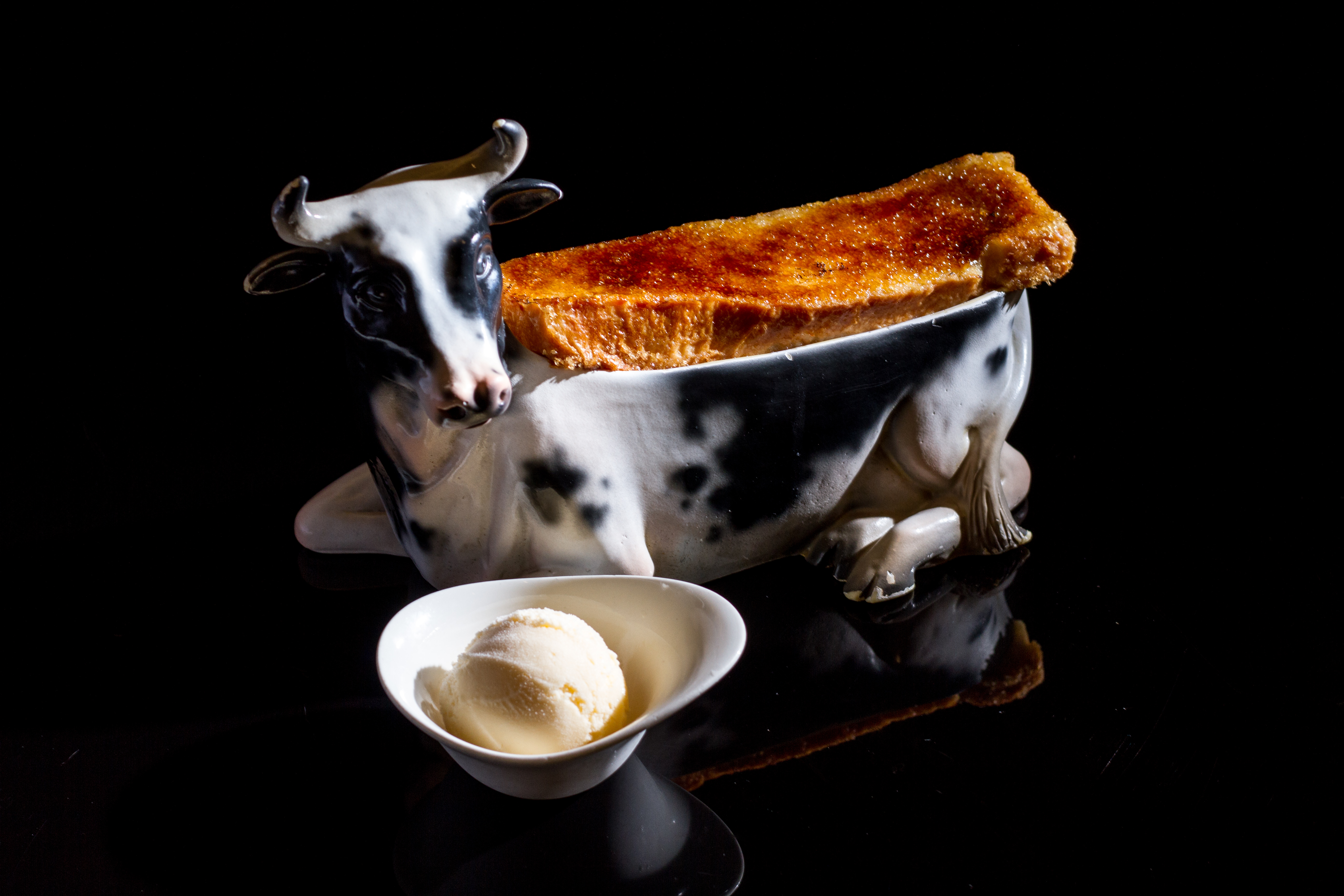 Torrija de la Vaquería con helado de mantecado
