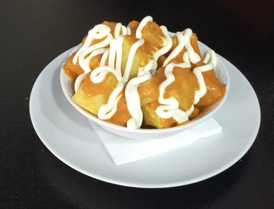 Potatoes with hot sauce