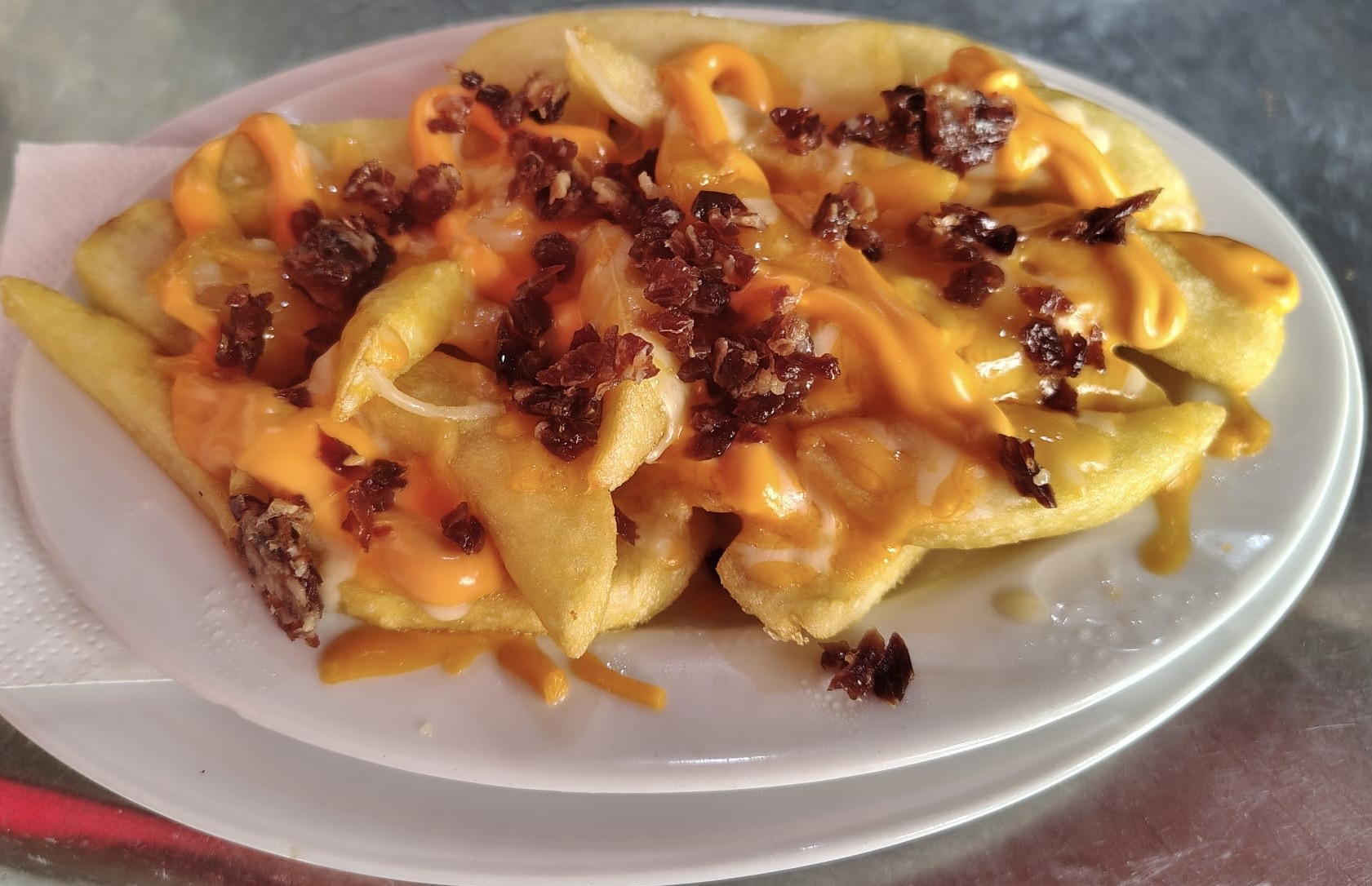 Batatas gratinadas com queijo edam, presunto