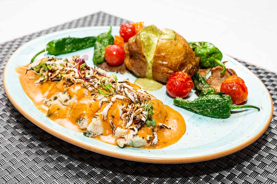 Pechuga de pollo con salsa Satay 